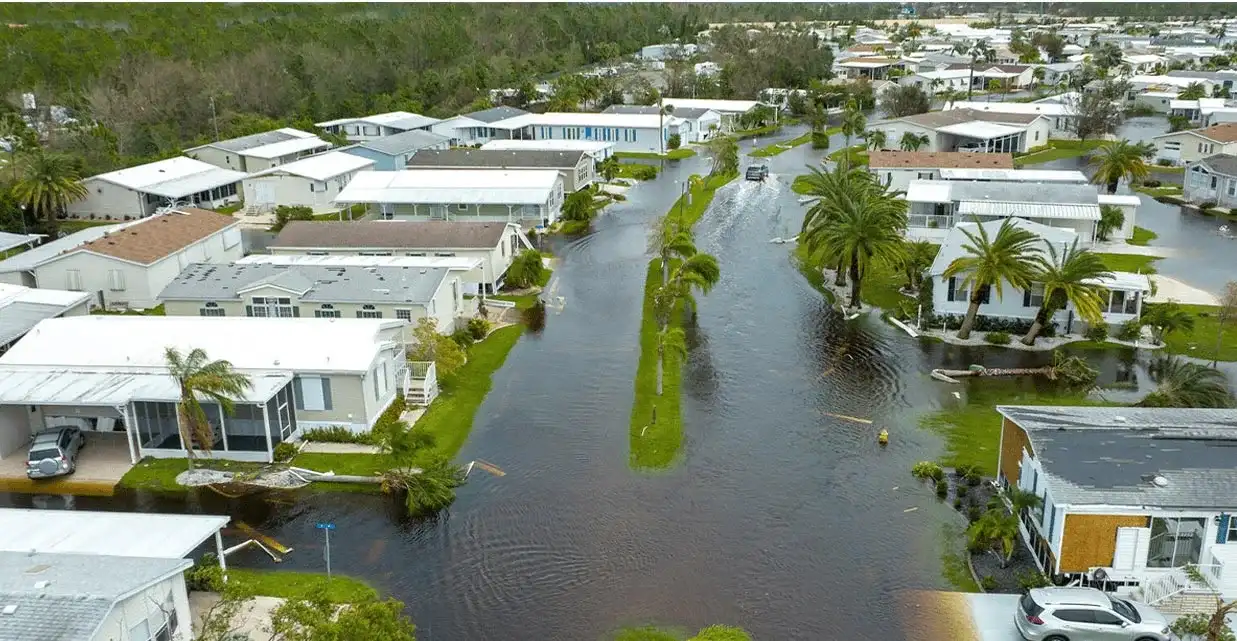 Damaged Homes by Hurricane Damaged Homes by Hurricane